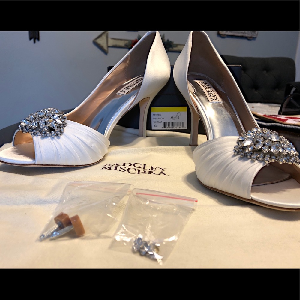 Badgley Mischka - Picture 2 of 2